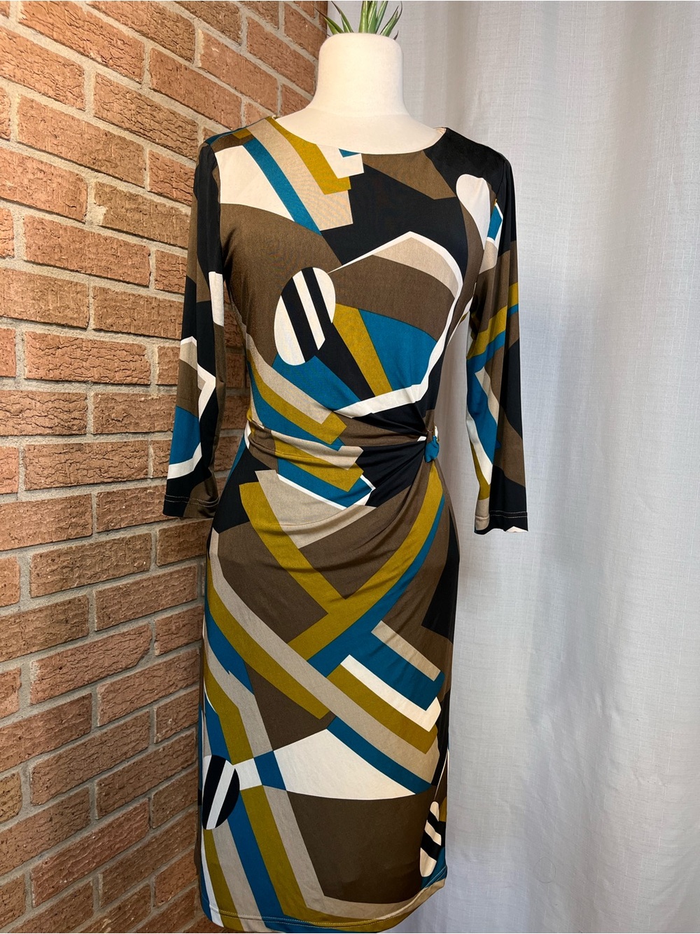 Tahari ASL Size 6 Abstract Print Sheath Dress Side Buckle Career